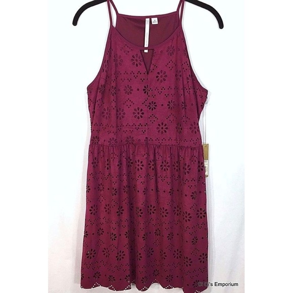 LC Lauren Conrad Red Plum Laser Cut Faux-Suede Fit & Flare Lined Dress X-Large - Picture 2 of 3